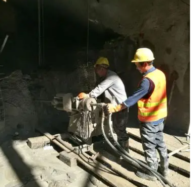 彬村山华侨农场水下抗分散灌浆料特点 水下不分散注浆料介绍